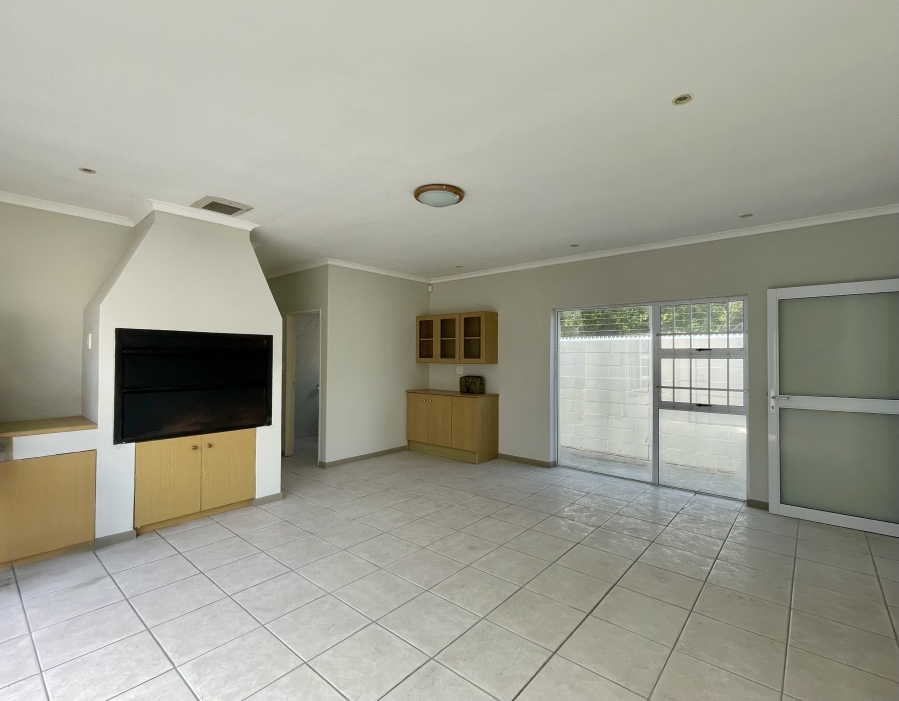 4 Bedroom Property for Sale in Middedorp Western Cape